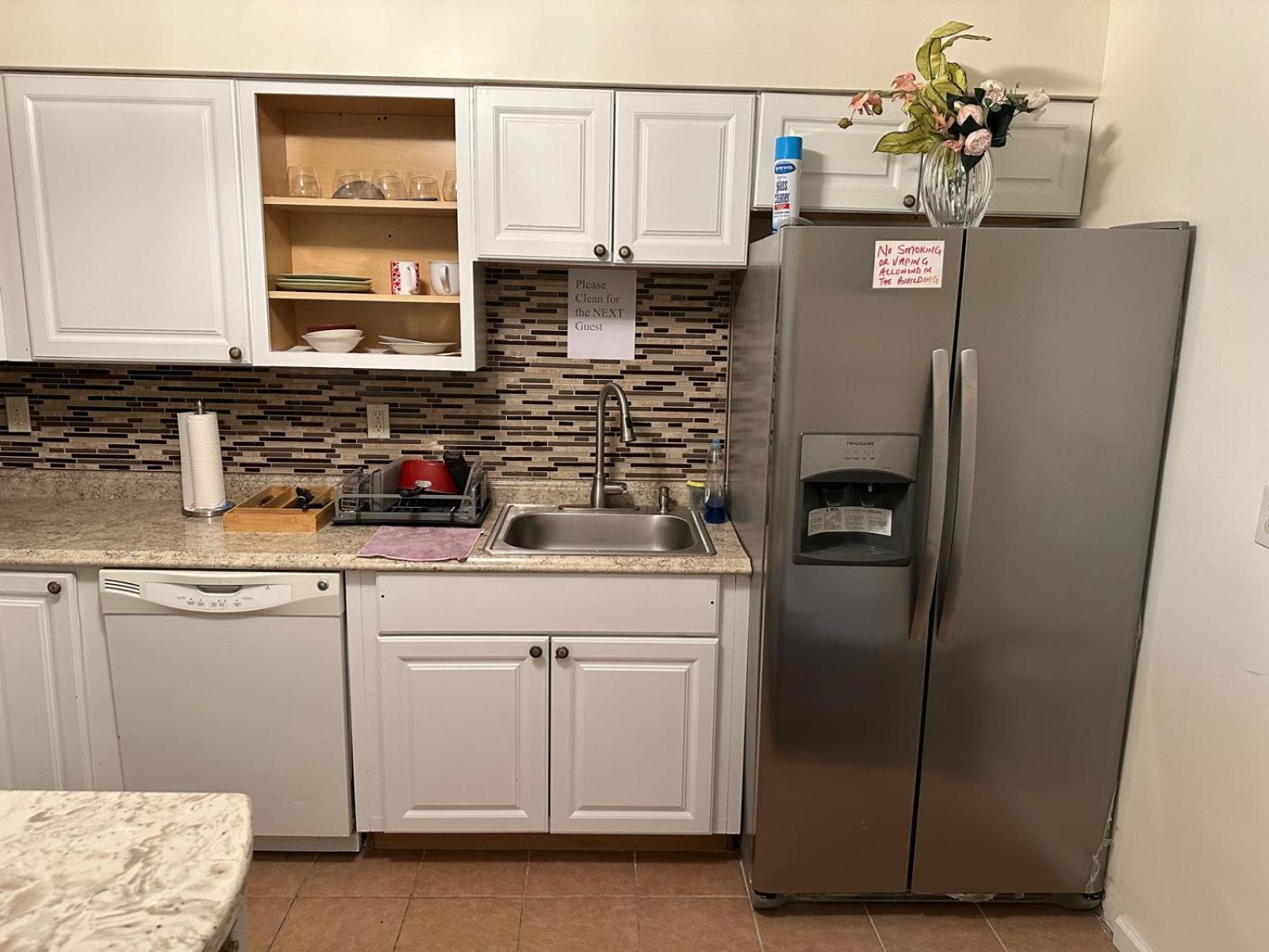Divine Villa Guest House 65 Sherman 6Mins To Airport And 4Mins To Penn Station ニューアーク エクステリア 写真